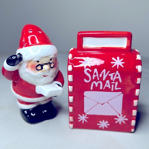 Tabletop Santa Mailbox S & P Shaker Christmas Letters Postage - Picture 1 of 4